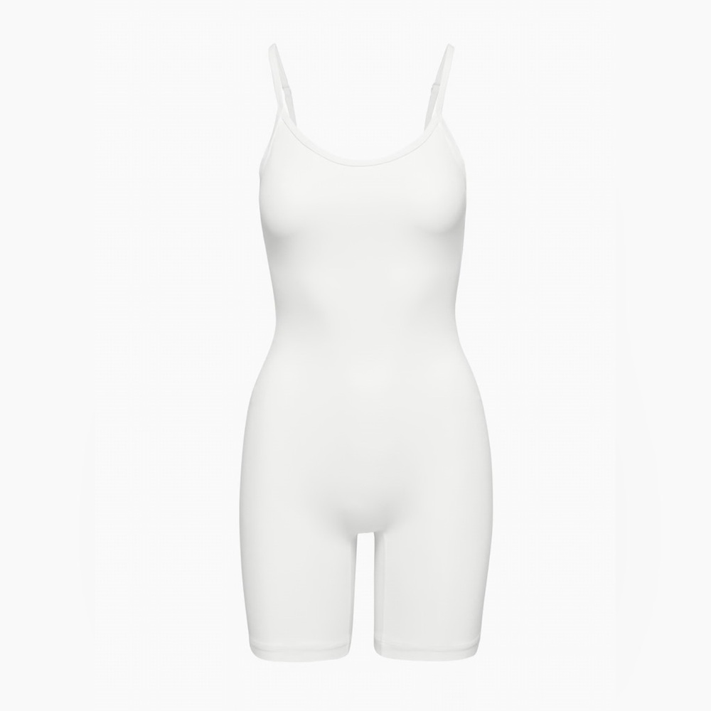 Aritzia // tnaBUTTER 7” Romper white